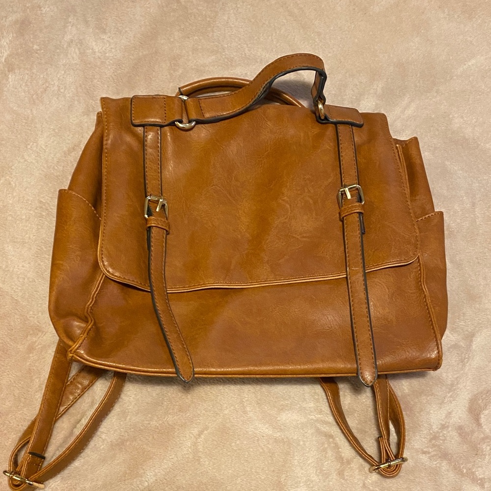 Leather Backpack in Warm Cognac